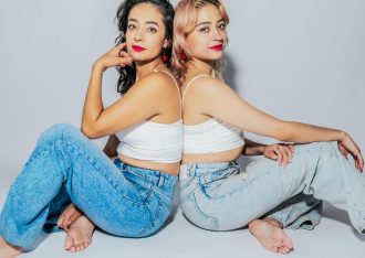 Descubre las camisolas y camisetas sin mangas para mujeres, ¡estilo y comodidad se combinan perfectamente!