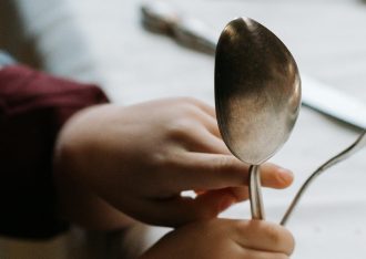 Juegos de cubertería completo para tu mesa de comedor ideales