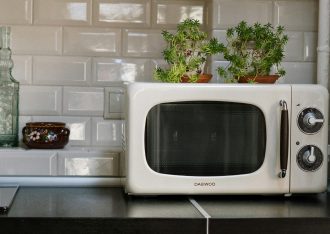 Microondas con tecnología inverter para cocción perfecta