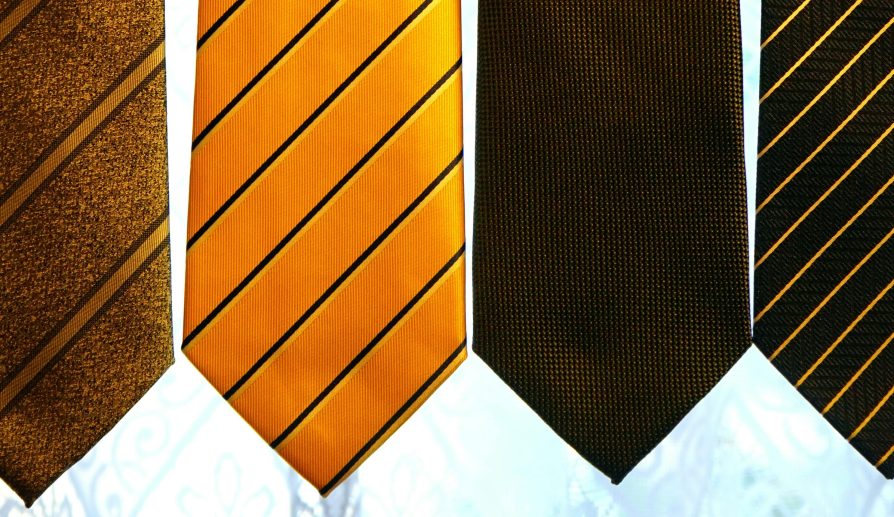 Corbatas y pañuelos para tu traje que no te puedes perder