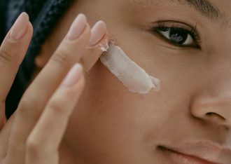 Mascarillas faciales hidratantes y rejuvenecedoras: cuida tu piel de manera efectiva