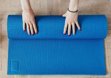 Tapetes de yoga perfectos para el ejercicio en casa