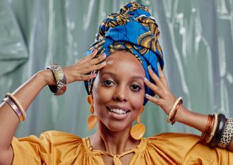 Bandas y pañuelos para el cabello de la mujer: accesorios imprescindibles que puedes comprar online